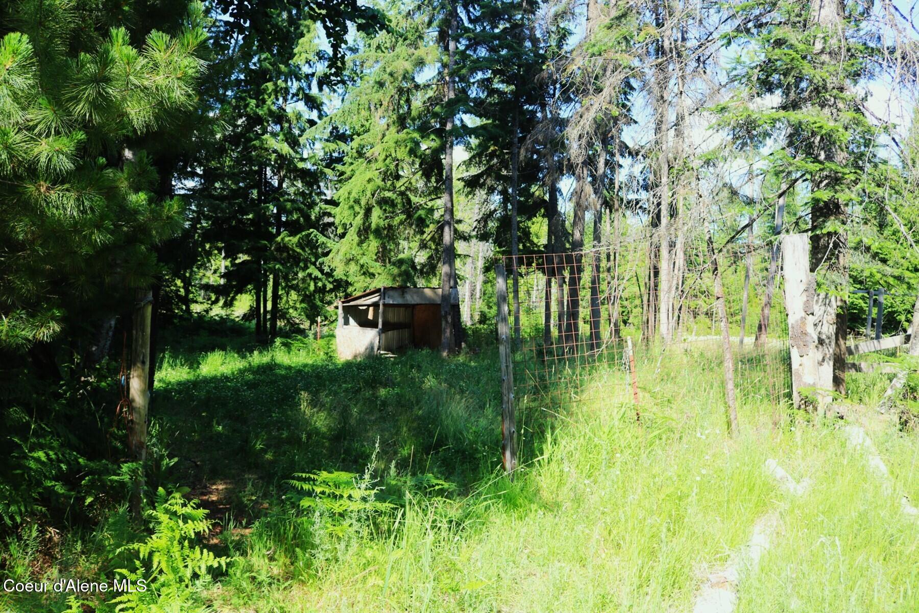 Nka Slippery Slope Trail Priest River, ID 83856 - Photo 7 of 16 Fenced Animal Pen