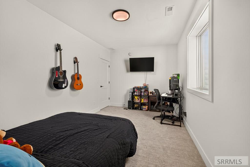 3042 Lin Road Idaho Falls, ID 83401 - Photo 47 of 68 Bedroom 3
