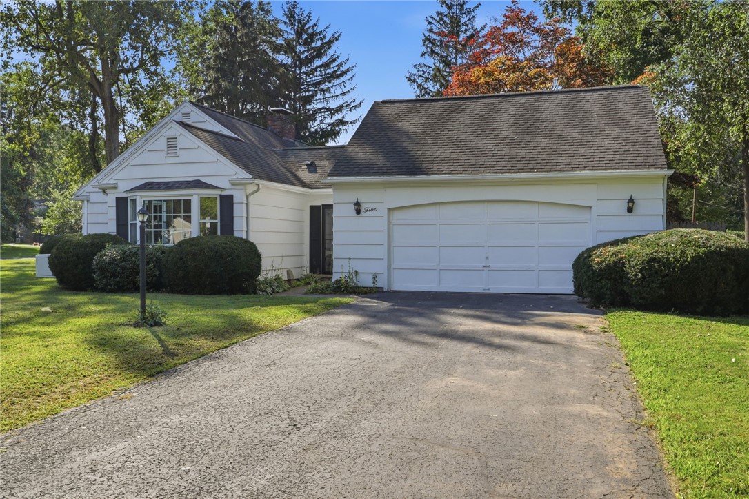 5 Duncott Road Perinton, NY 14450 - Photo 3 of 42 Gallery Image 3
