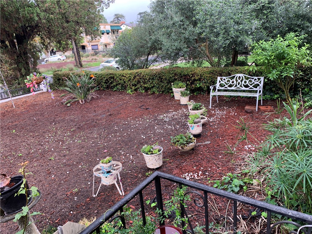1826 Wellington Road Los Angeles, CA 90019 - Photo 13 of 59