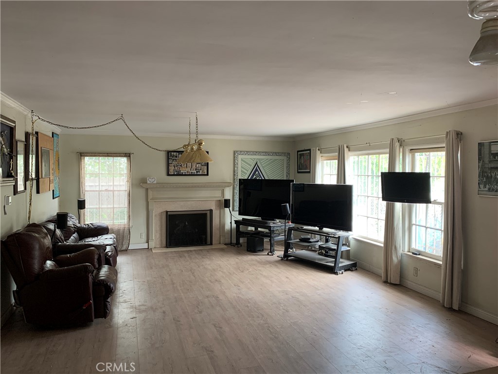 1826 Wellington Road Los Angeles, CA 90019 - Photo 21 of 59