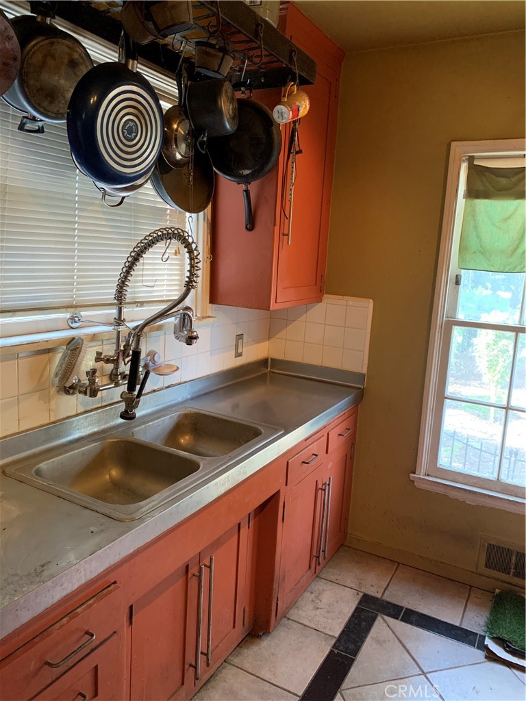 1826 Wellington Road Los Angeles, CA 90019 - Photo 32 of 59