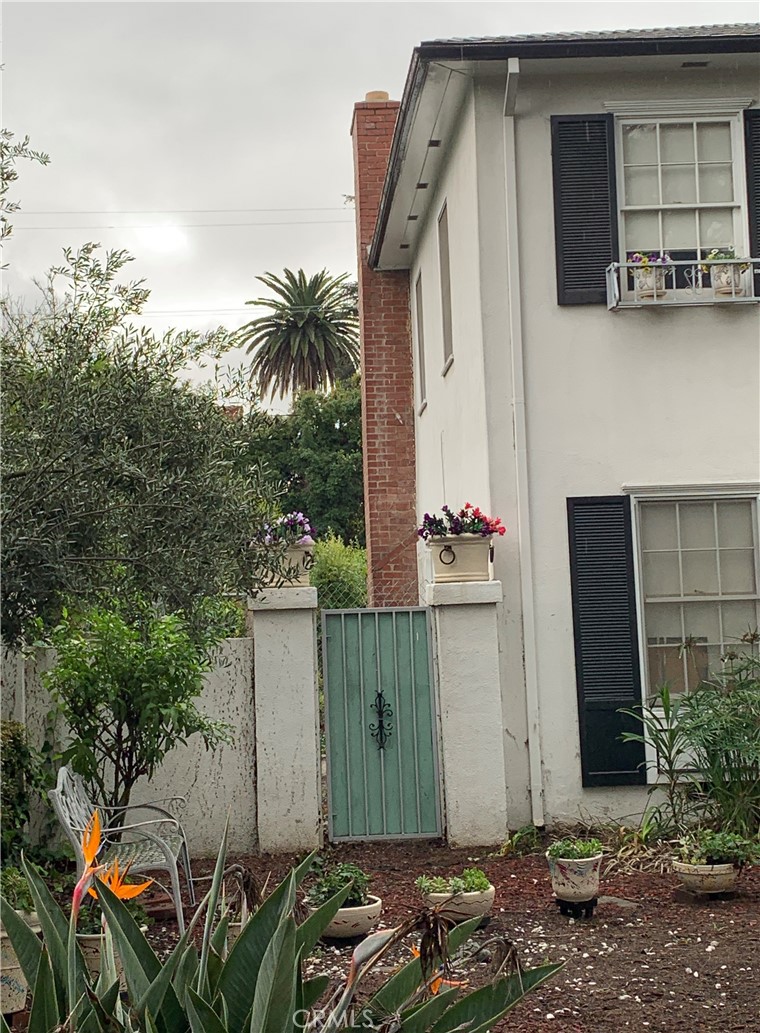1826 Wellington Road Los Angeles, CA 90019 - Photo 8 of 59