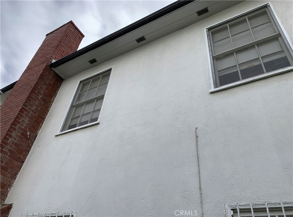 1826 Wellington Road Los Angeles, CA 90019 - Photo 9 of 59