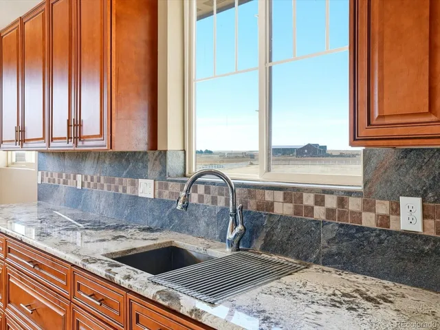 $975,000 | 14077 Indianfield Court, Hudson, CO 80642