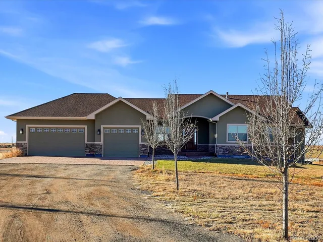$975,000 | 14077 Indianfield Court, Hudson, CO 80642