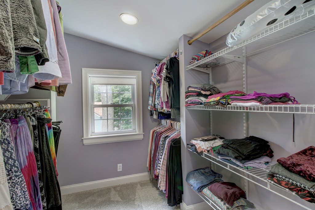 62 Roundwood Road Newton, MA 02464 - Photo 17 of 27 Gallery Image 17