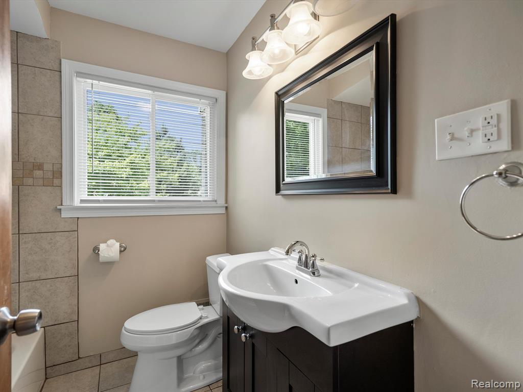 31553 Marblehead Road Farmington, MI 48336 - Photo 21 of 32