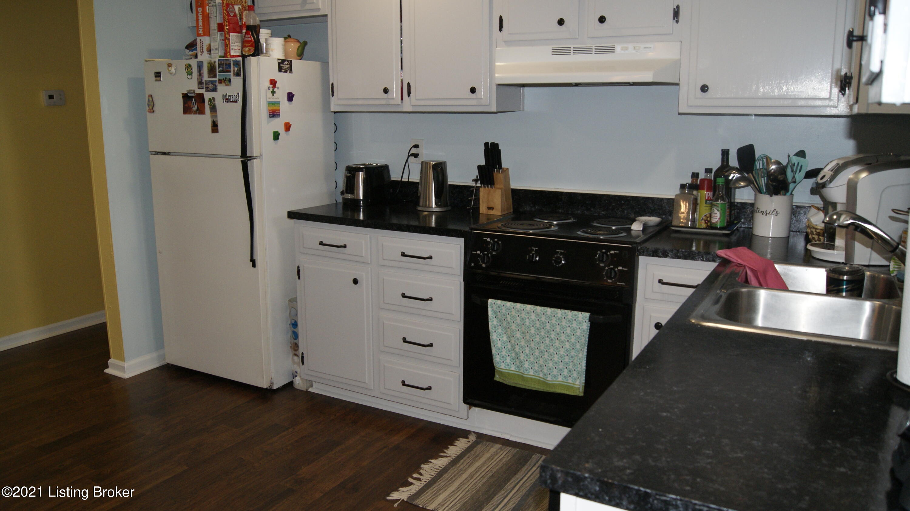 9704 Fairground Road Louisville, KY 40291 - Photo 7 of 20 _DSC3325