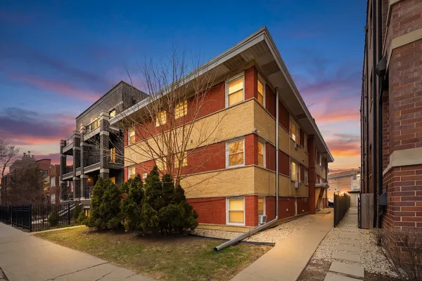 $185,900 | 5516 West Higgins Avenue, Unit GNW, Chicago, IL 60630