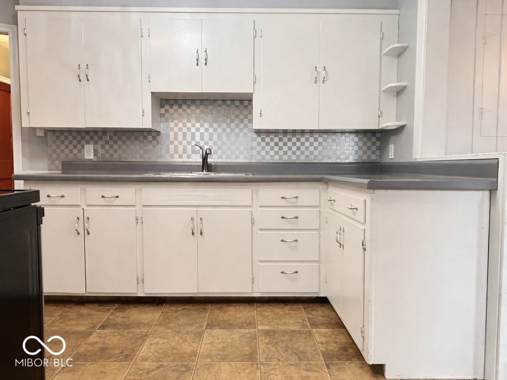 4341 South 8th Street Terre Haute, IN 47802 - Photo 8 of 27