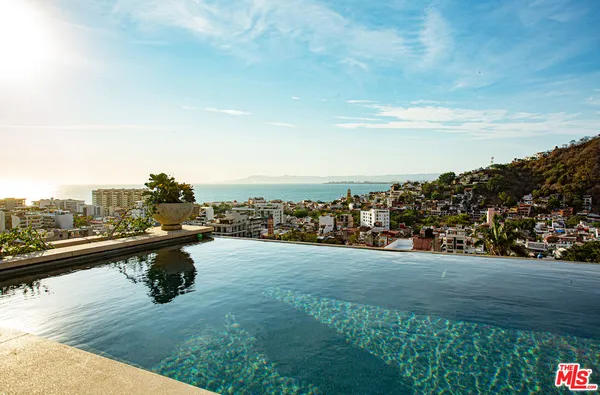 $2,495,000 | 473 C. Rodolfo Gómez, Unit MEXICO, Milford, Jal. 48380
