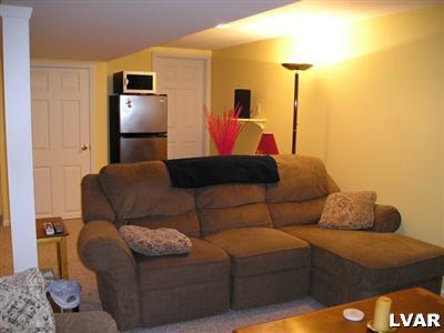 1290 Old Gate Road Northampton, PA 18067 - Photo 18 of 25 Gallery Image 18