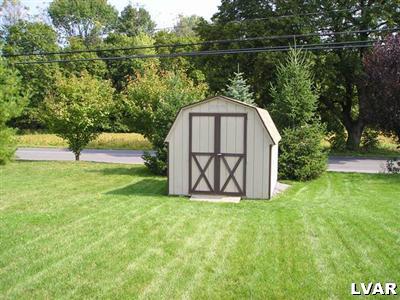 1290 Old Gate Road Northampton, PA 18067 - Photo 5 of 25 Gallery Image 5