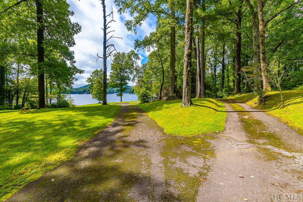 306 Island Point Road Lake Toxaway, NC 28747 - Photo 8 of 29 Gallery Image 8