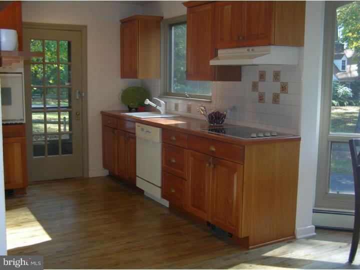 220 East Rose Tree Road Media, PA 19063 - Photo 8 of 12 Kitchen