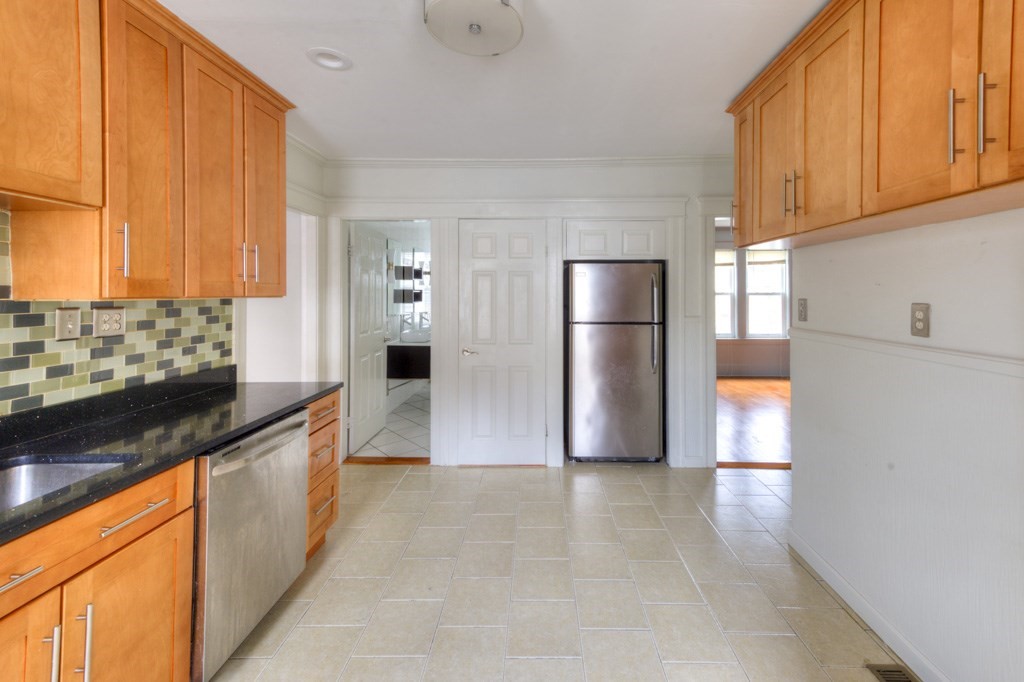 16 Flagg Street Worcester, MA 01602 - Photo 17 of 42