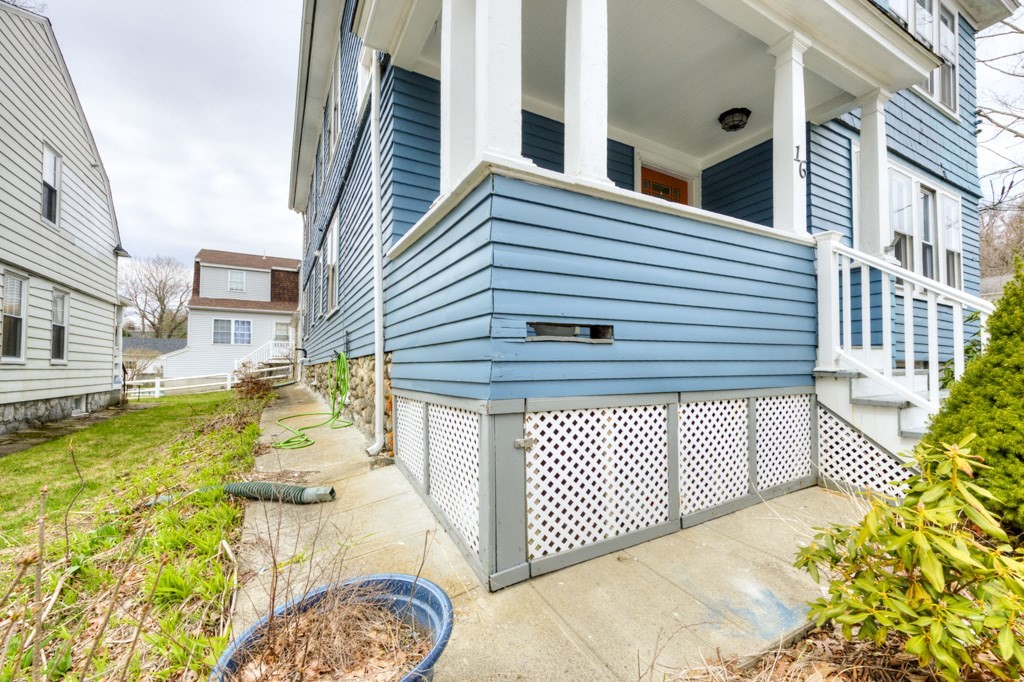 16 Flagg Street Worcester, MA 01602 - Photo 3 of 42