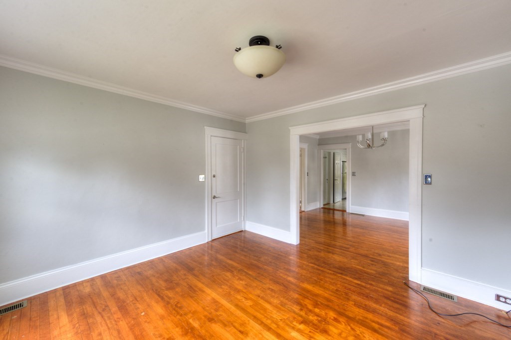 16 Flagg Street Worcester, MA 01602 - Photo 6 of 42