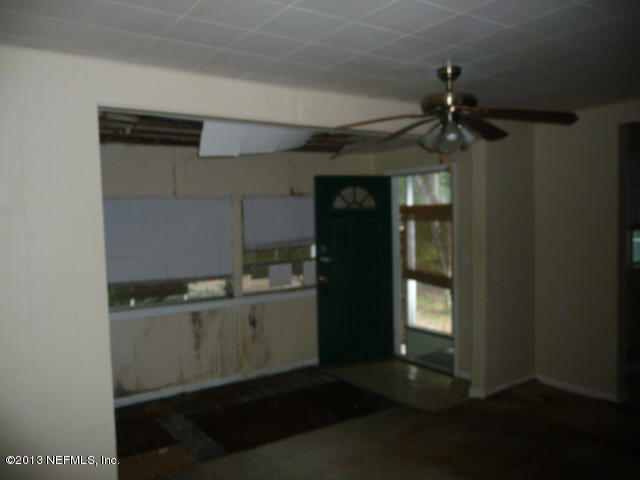 2947 Thunder Road Middleburg, FL 32068 - Photo 3 of 18 lr opp