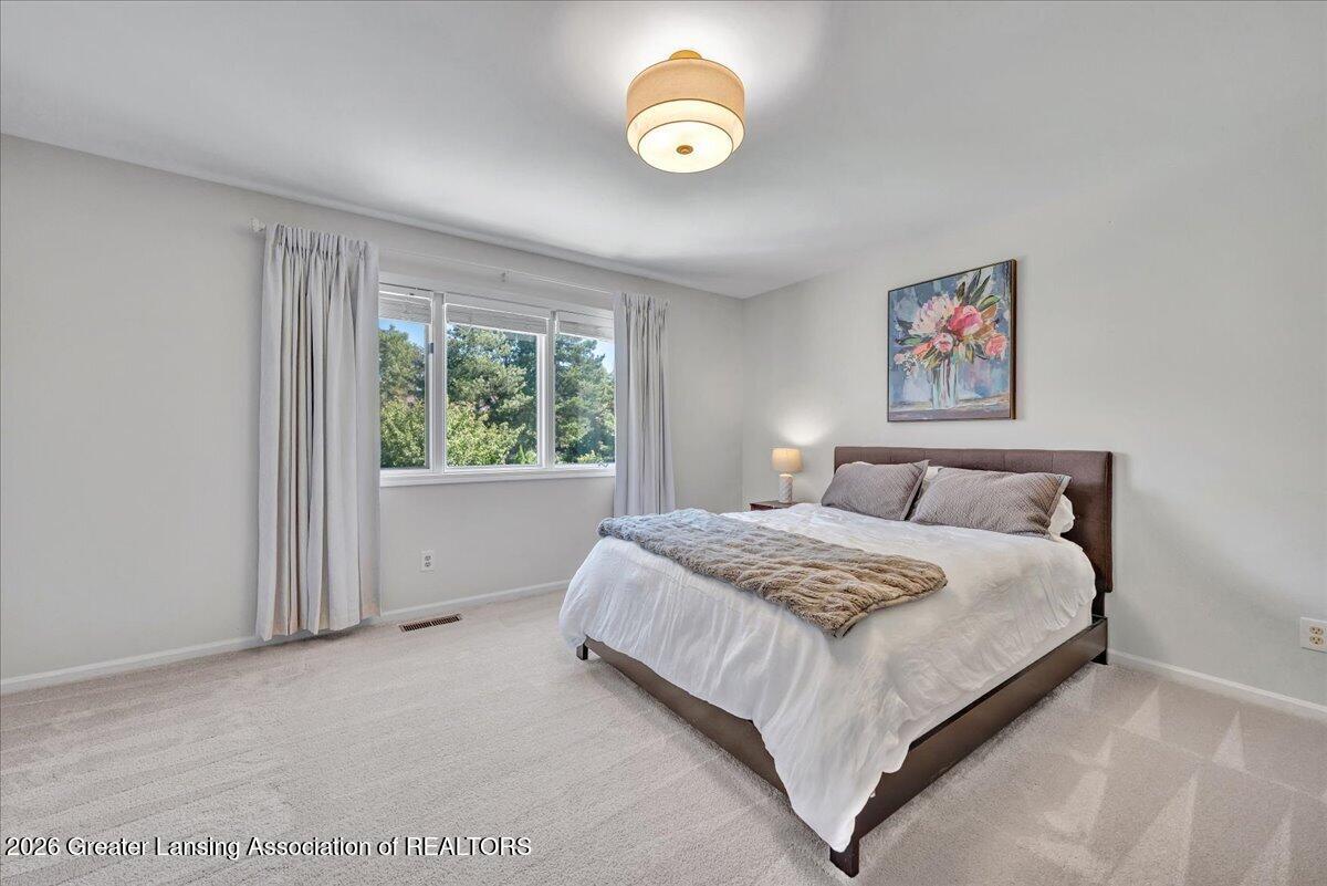 1352 Foxcroft Road East Lansing, MI 48823 - Photo 32 of 61 29-DSC00992