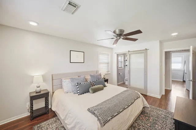 $549,995 | 2406 Willowby Drive, Houston, TX 77008