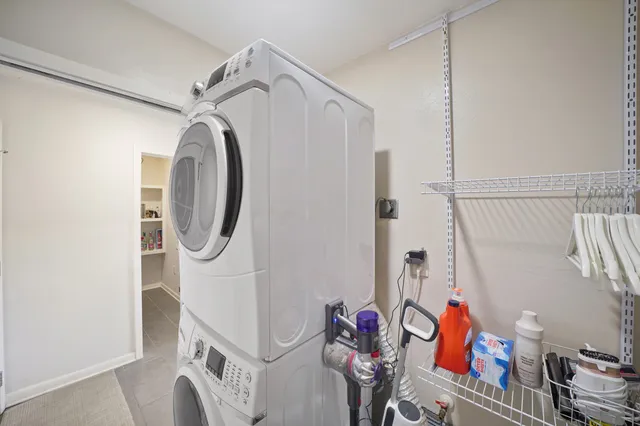 $549,995 | 2406 Willowby Drive, Houston, TX 77008