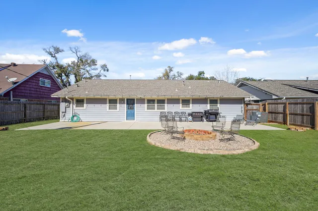 $549,995 | 2406 Willowby Drive, Houston, TX 77008