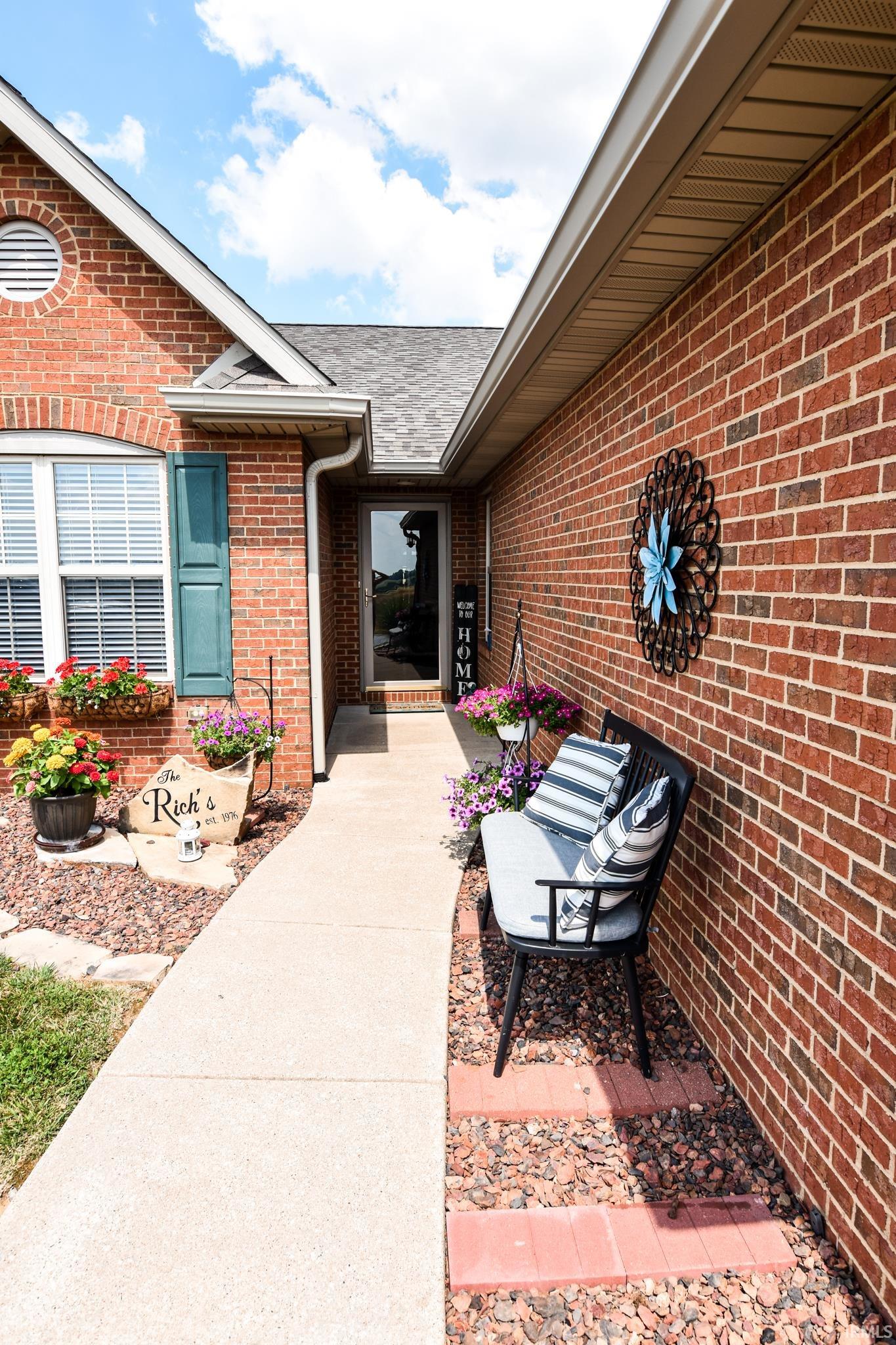 18949 Roscommon Road Evansville, IN 47725 - Photo 3 of 30 Gallery Image 3