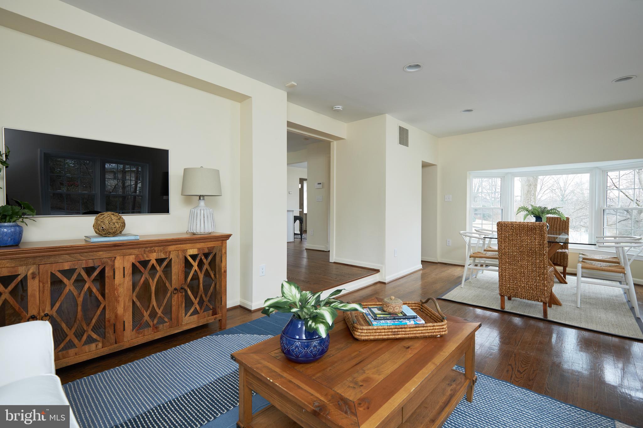 Great room perfect for entertainment and dining
