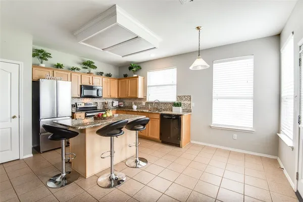 $2,495 | 1425 Gatlinburg Circle, DeSoto, TX 75115