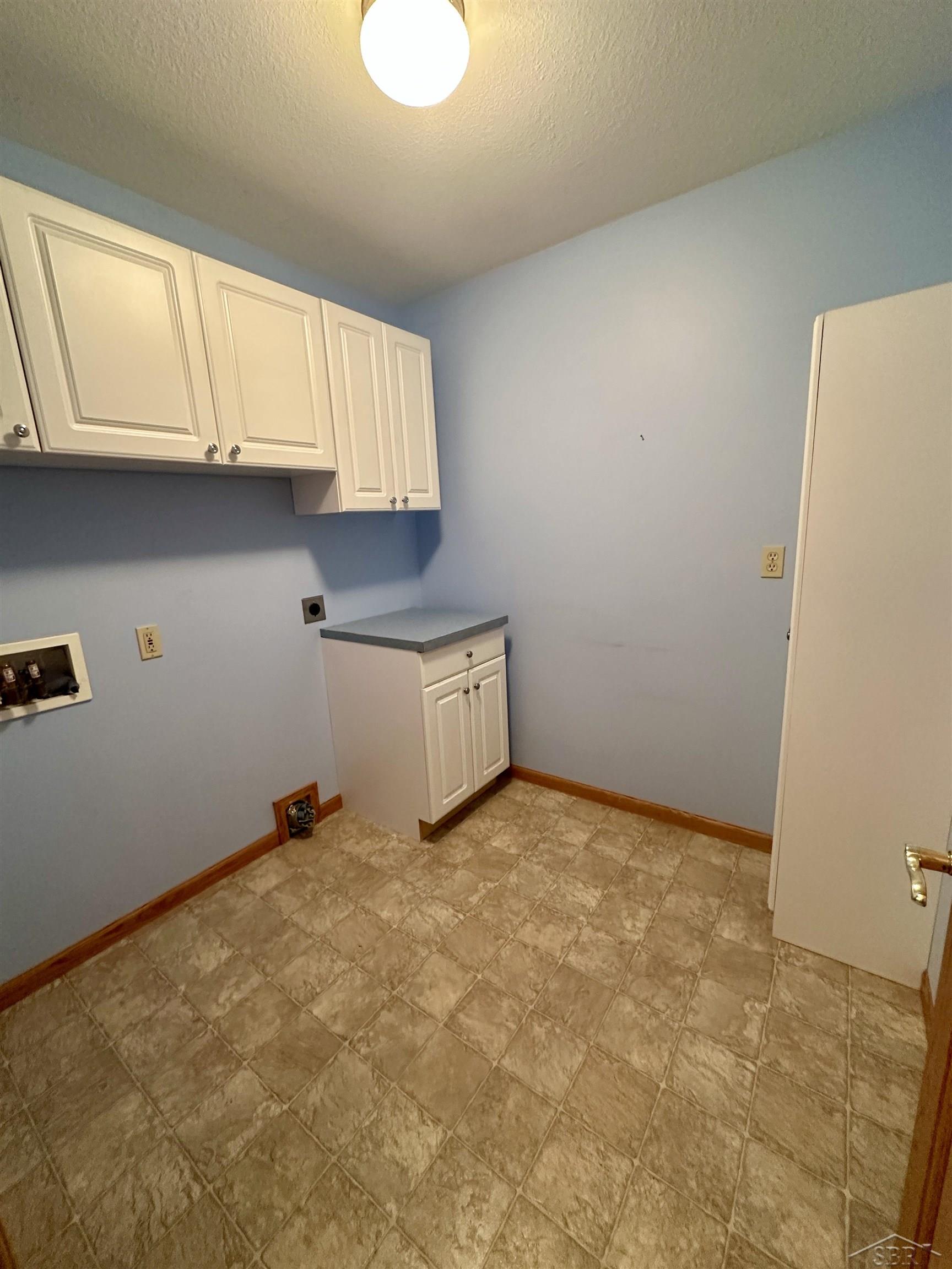 2808 North Thomas Road Saginaw, MI 48609 - Photo 20 of 30 50173508-91f45e98-ace6-4b09-b198-9fb00f1647a2.JPG