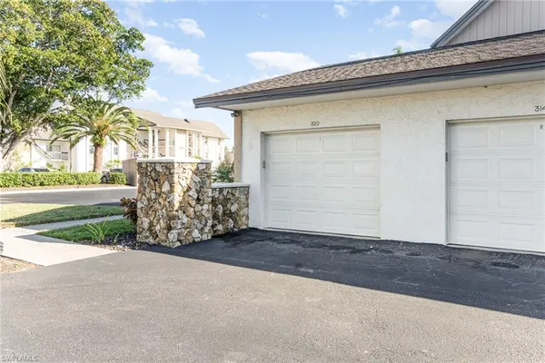 $4,500 | 1530 Imperial Golf Course Boulevard, Unit 322, Naples, FL 34110