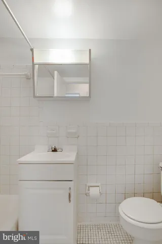 $1,497 | 225 43rd Road Northeast, Unit 104, Washington, DC 20019