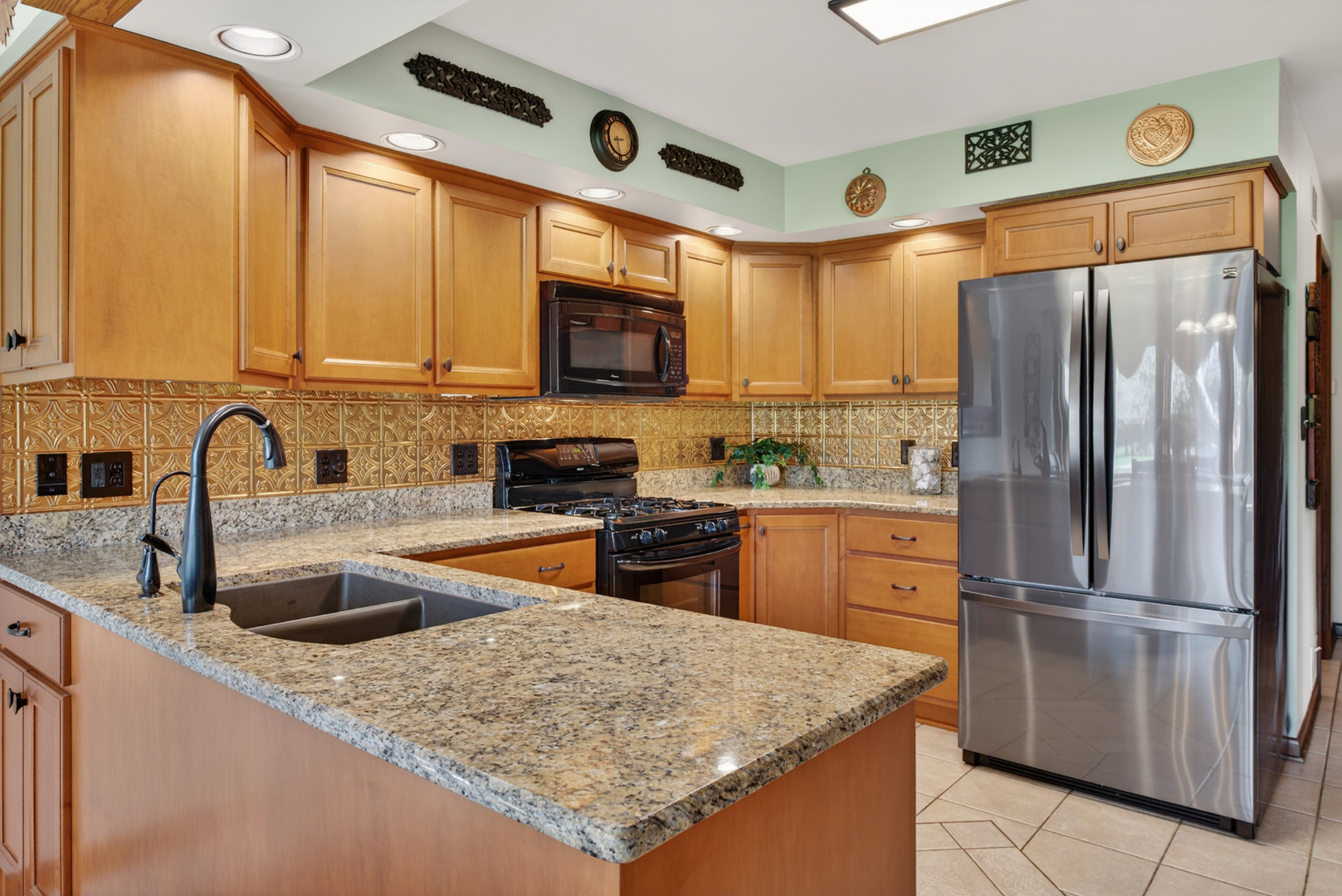721 Wisconsin Road New Lenox, IL 60451 - Photo 19 of 91 Gallery Image 19