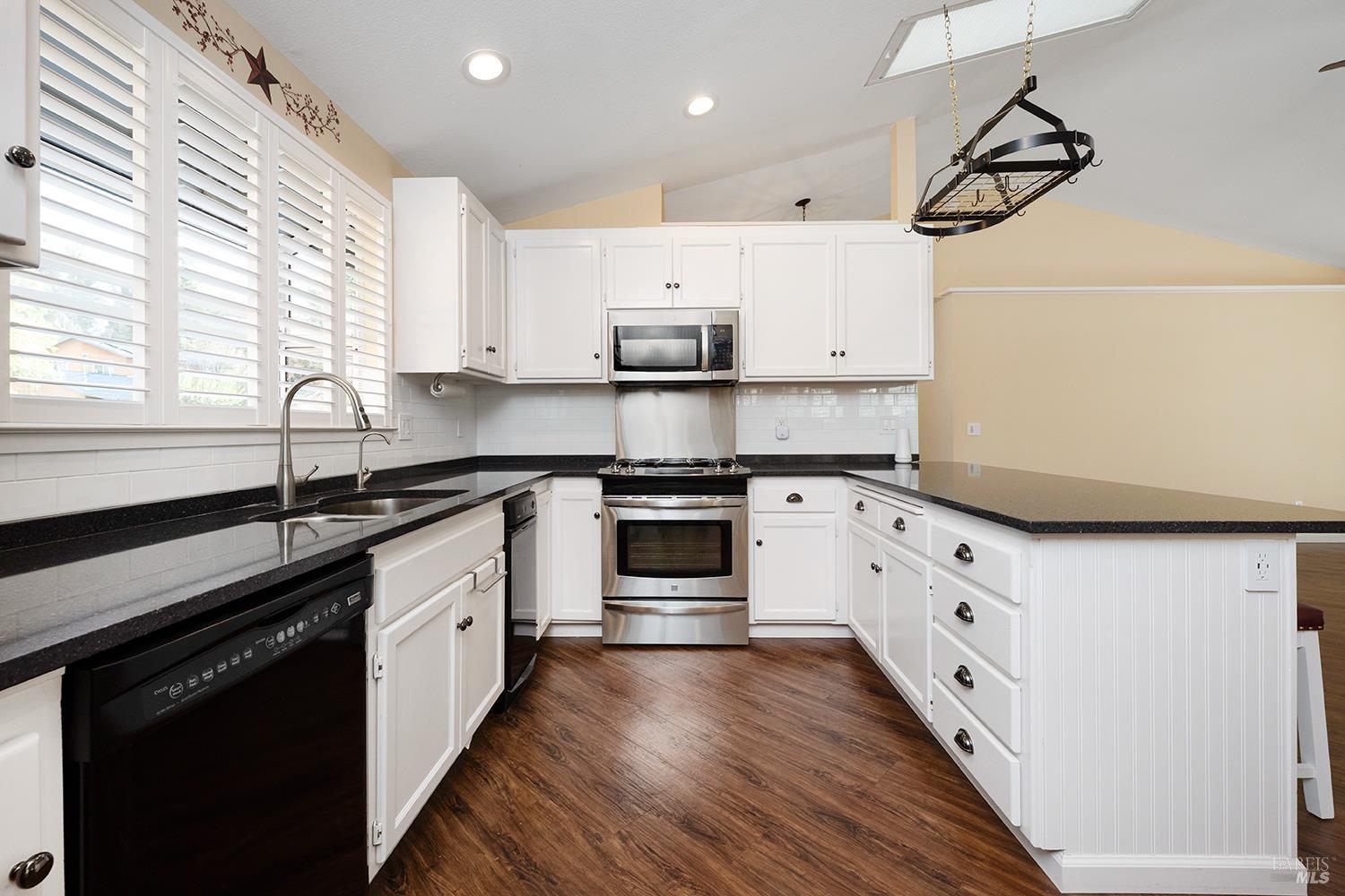 2726 Edison Street Graton, CA 95444 - Photo 11 of 26