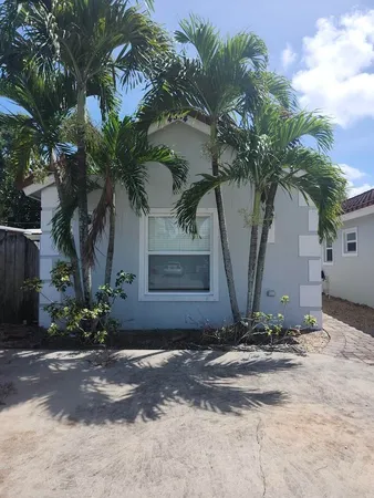 $1,850 | 4824 Cambridge Street, Lake Worth, FL 33463