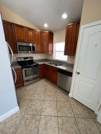 $1,850 | 4824 Cambridge Street, Lake Worth, FL 33463