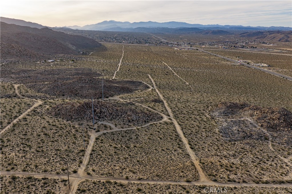 63251 Chickasaw Road Joshua Tree, CA 92252 - Photo 2 of 28