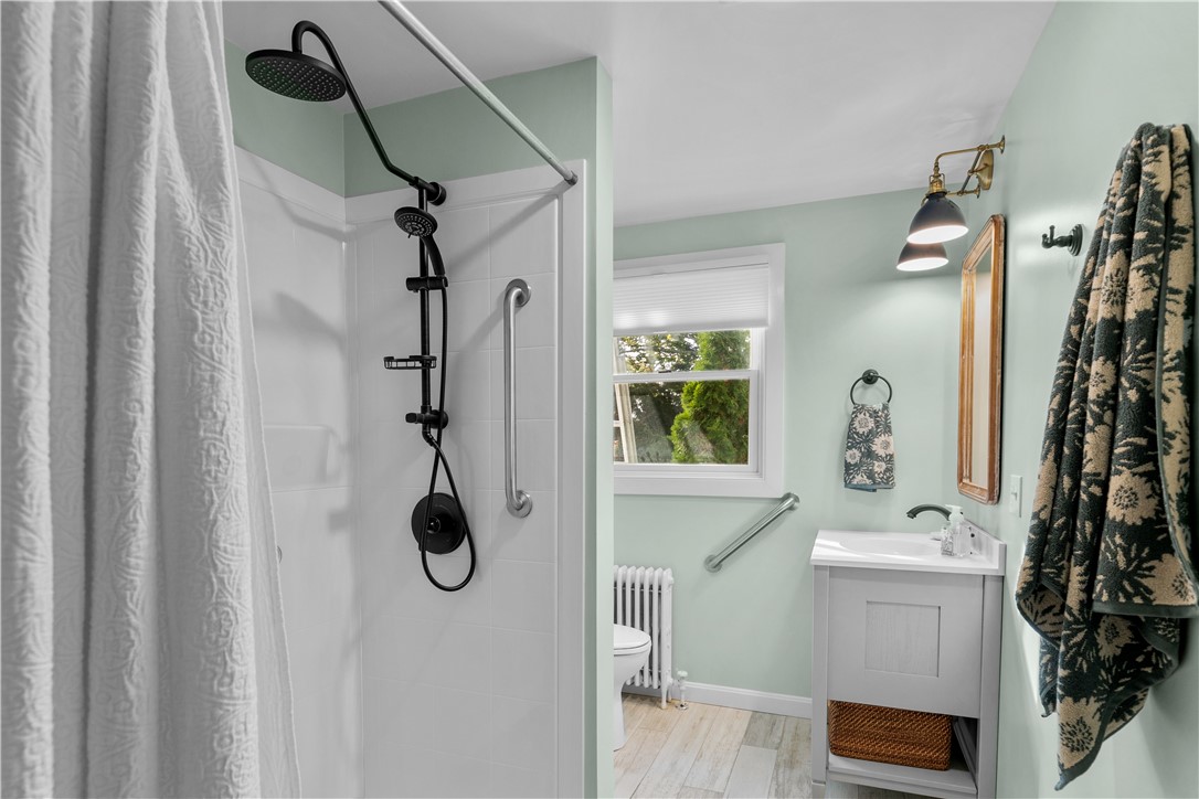 72 Kane Avenue Middletown, RI 02842 - Photo 15 of 26