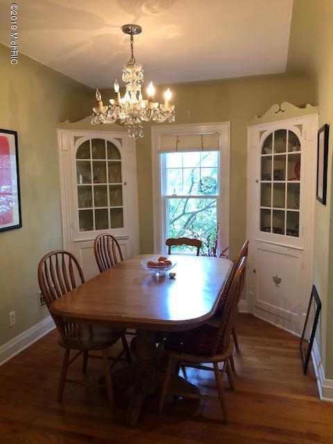 1461 Ridge Avenue Muskegon, MI 49441 - Photo 11 of 34 Dining