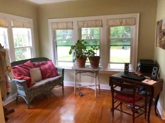 1461 Ridge Avenue Muskegon, MI 49441 - Photo 15 of 34 Living area