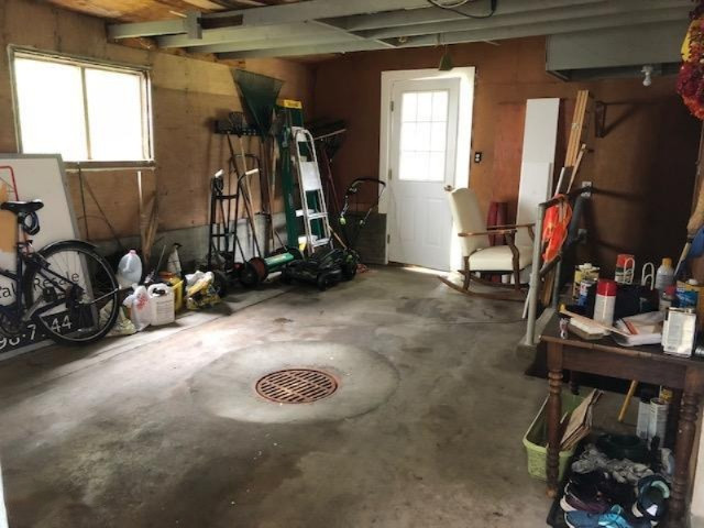 1461 Ridge Avenue Muskegon, MI 49441 - Photo 27 of 34 Garage