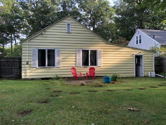 1461 Ridge Avenue Muskegon, MI 49441 - Photo 7 of 34 Back of home