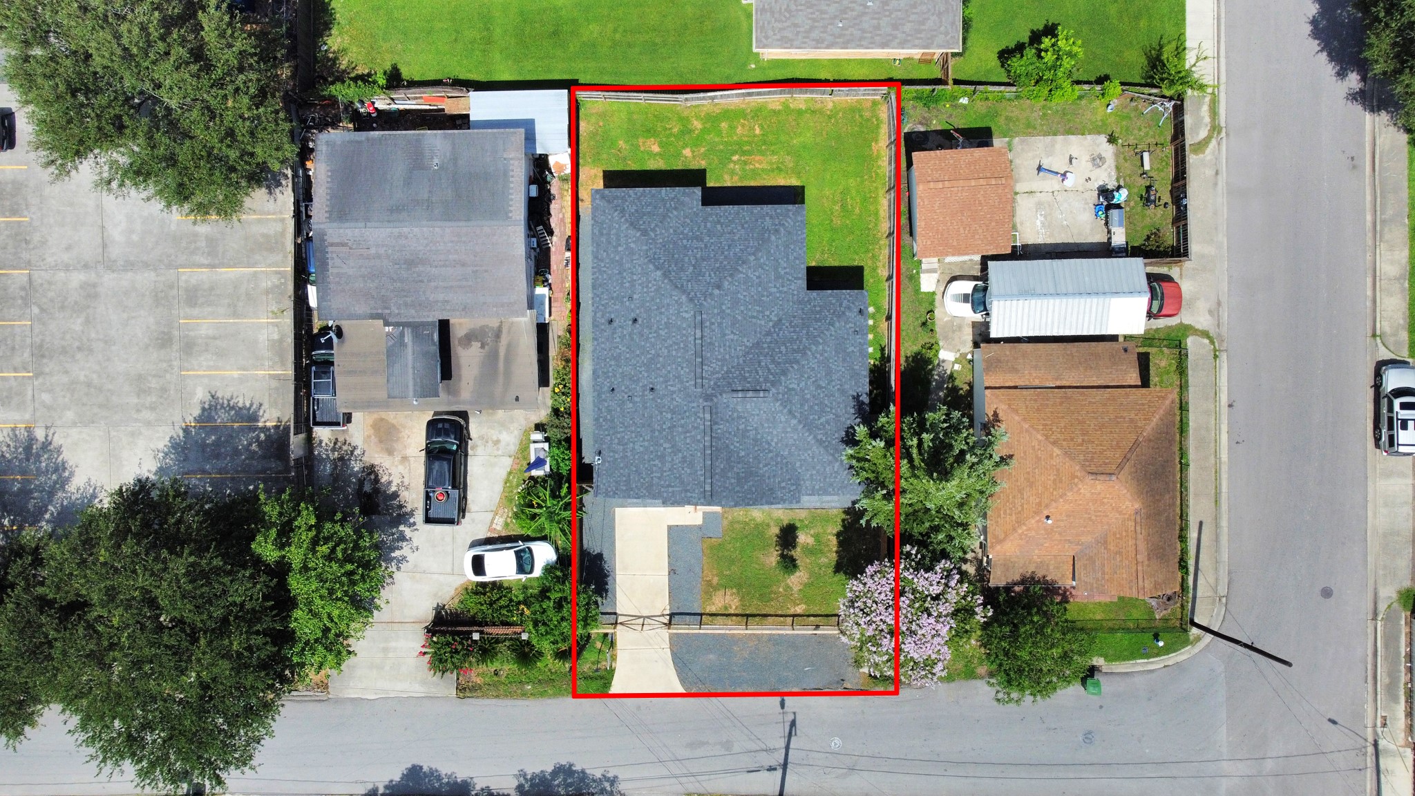 1737 Tabor Street Houston, TX 77009 - Photo 42 of 44 an aerial view of houses with outdoor space