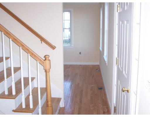 217 Highridge Road Somerset, MA 02726 - Photo 9 of 13 Gallery Image 9