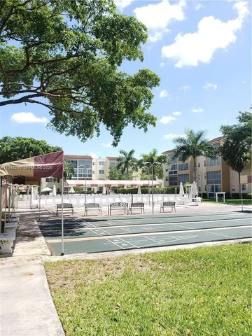 $115,000 | 2821 Somerset Drive, Unit 400, Lauderdale Lakes, FL 33311