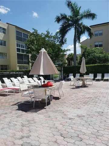 $115,000 | 2821 Somerset Drive, Unit 400, Lauderdale Lakes, FL 33311