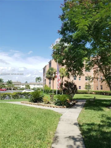 $115,000 | 2821 Somerset Drive, Unit 400, Lauderdale Lakes, FL 33311