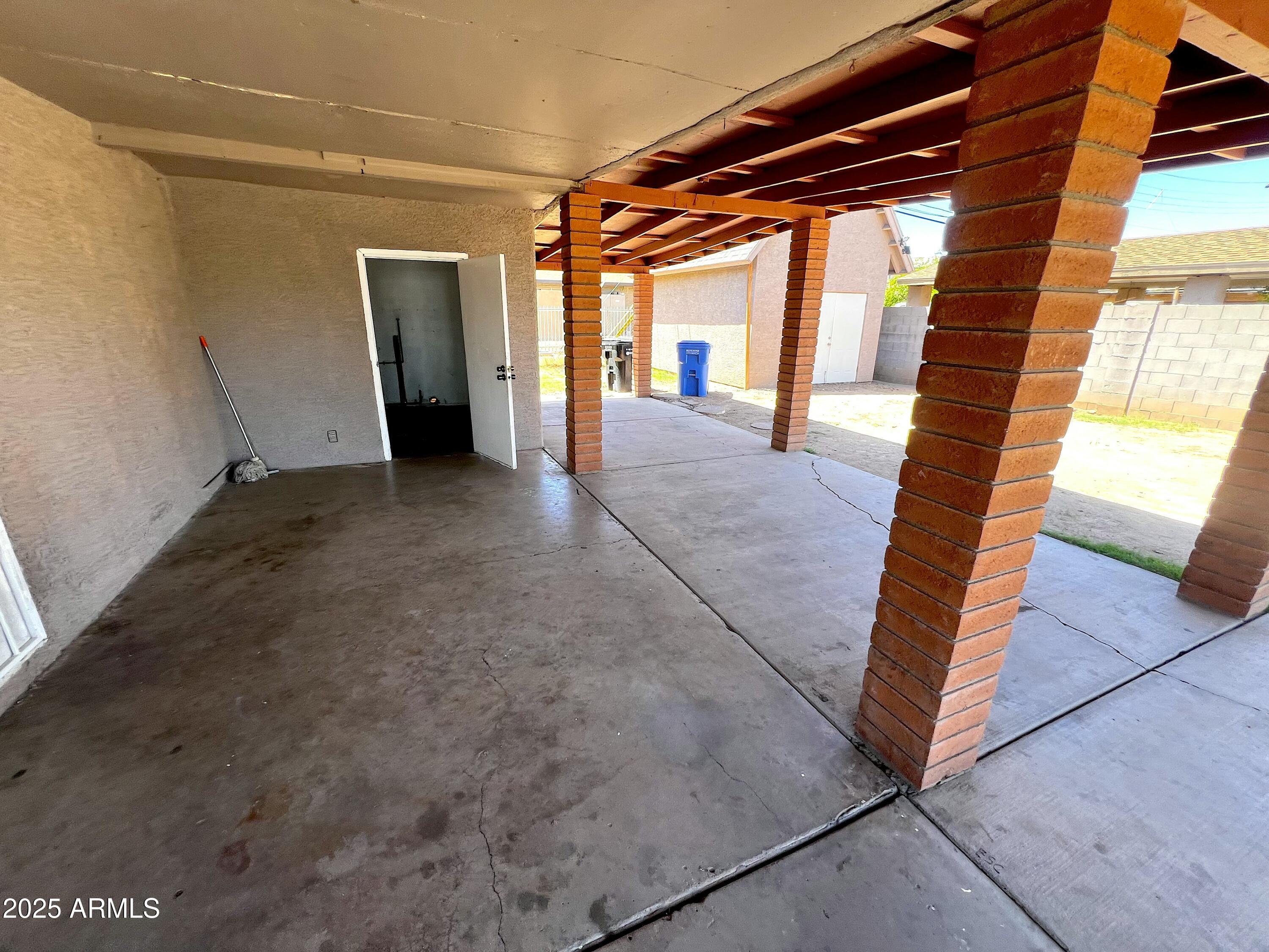 3905 West Almeria Road Phoenix, AZ 85009 - Photo 8 of 12 IMG_6318